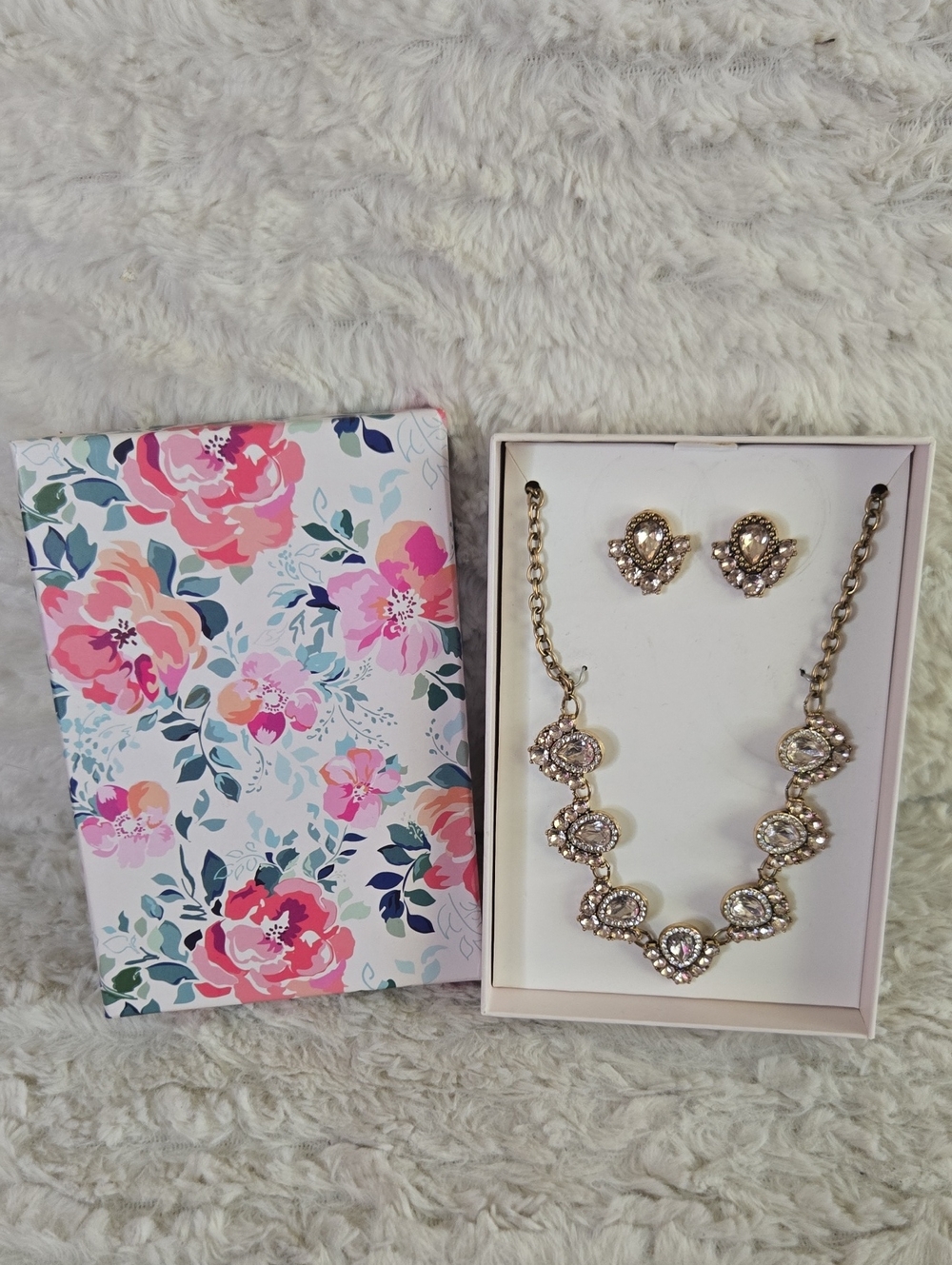 Gold Crystal Necklace and Earrings Set - Elegant Statement Jewelry